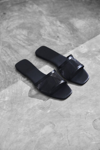 Quinn slides - black